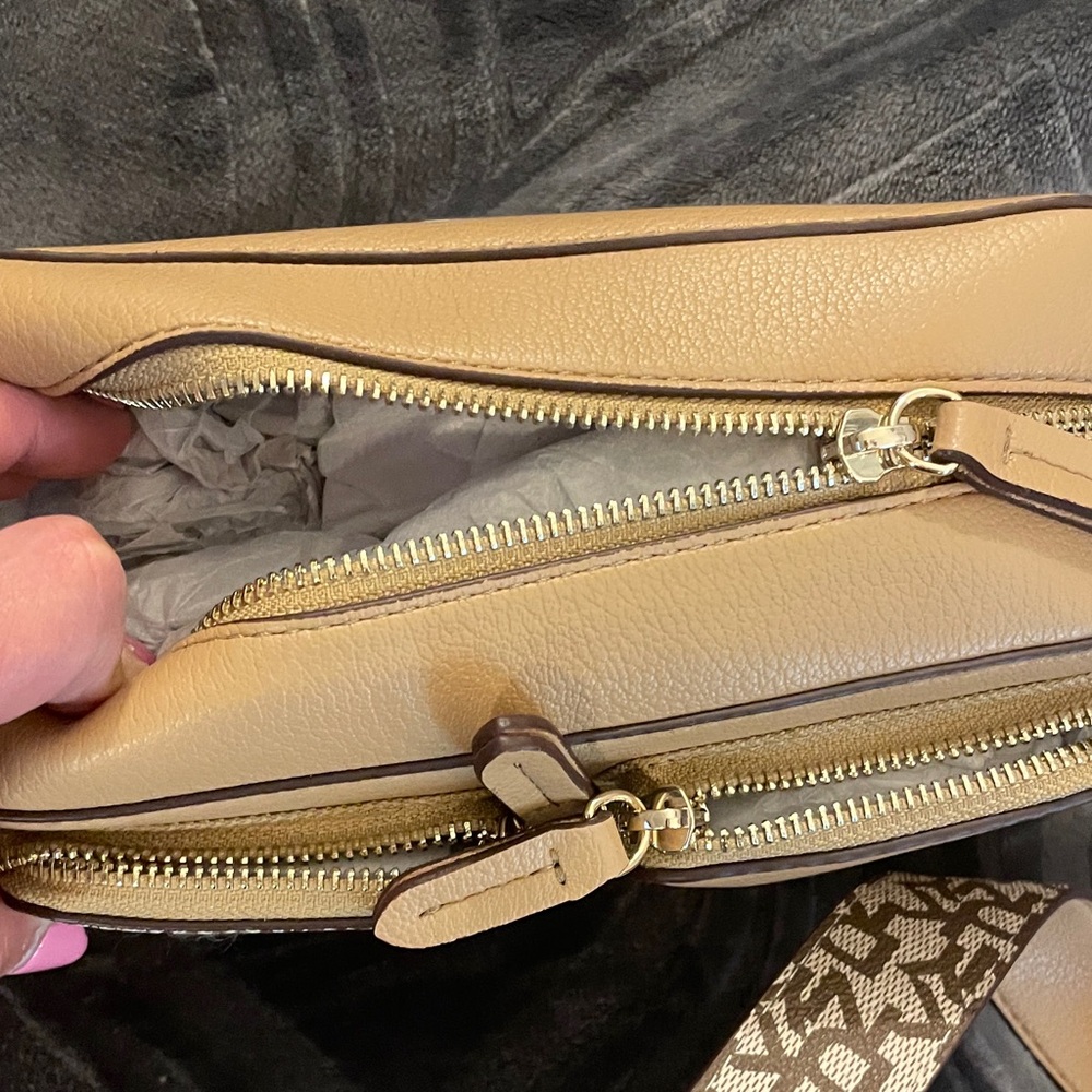 DKNY Beige and Brown Logo Shoulder Bag - Picture 2 of 5